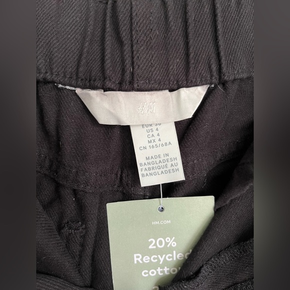 NWT! H&M black denim jeans womens size 4. - Picture 2 of 4